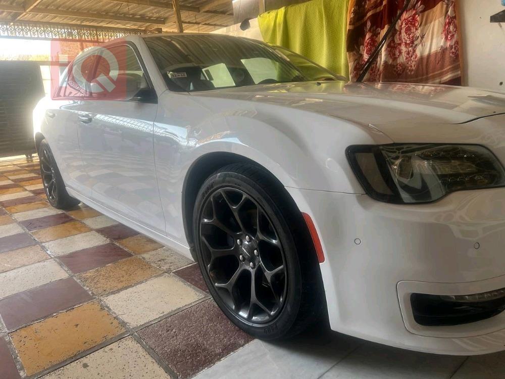 كرايسلر 300